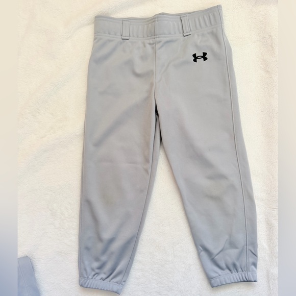 Under Armour Kids' Pull Up Pants w/ Belt Loops - Lot of 4 - Medium - Picture 6 of 16